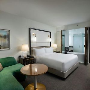 Deluxe  King Room Mobility or hearing accessible